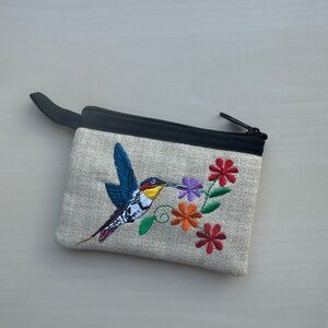 New Embroidered Hummingbird Coin Purse